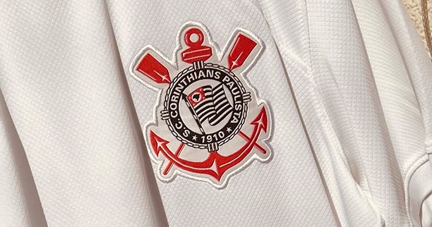 UEFA e Conmebol trabalham juntas: Corinthians pode disputar final contra o  Liverpool em 2024