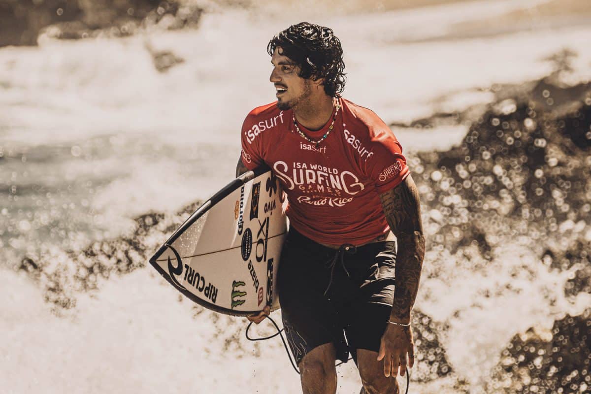 Gabriel Medina Faz Bonito E Avan A Na Ltima Chance De Conseguir Vaga   Gabriel MEdina 